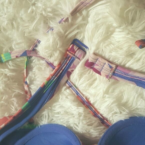 AERIE Bikini Swimsuit Top Padded Push up Floral Underwire Size 34A - Picture 5 of 6